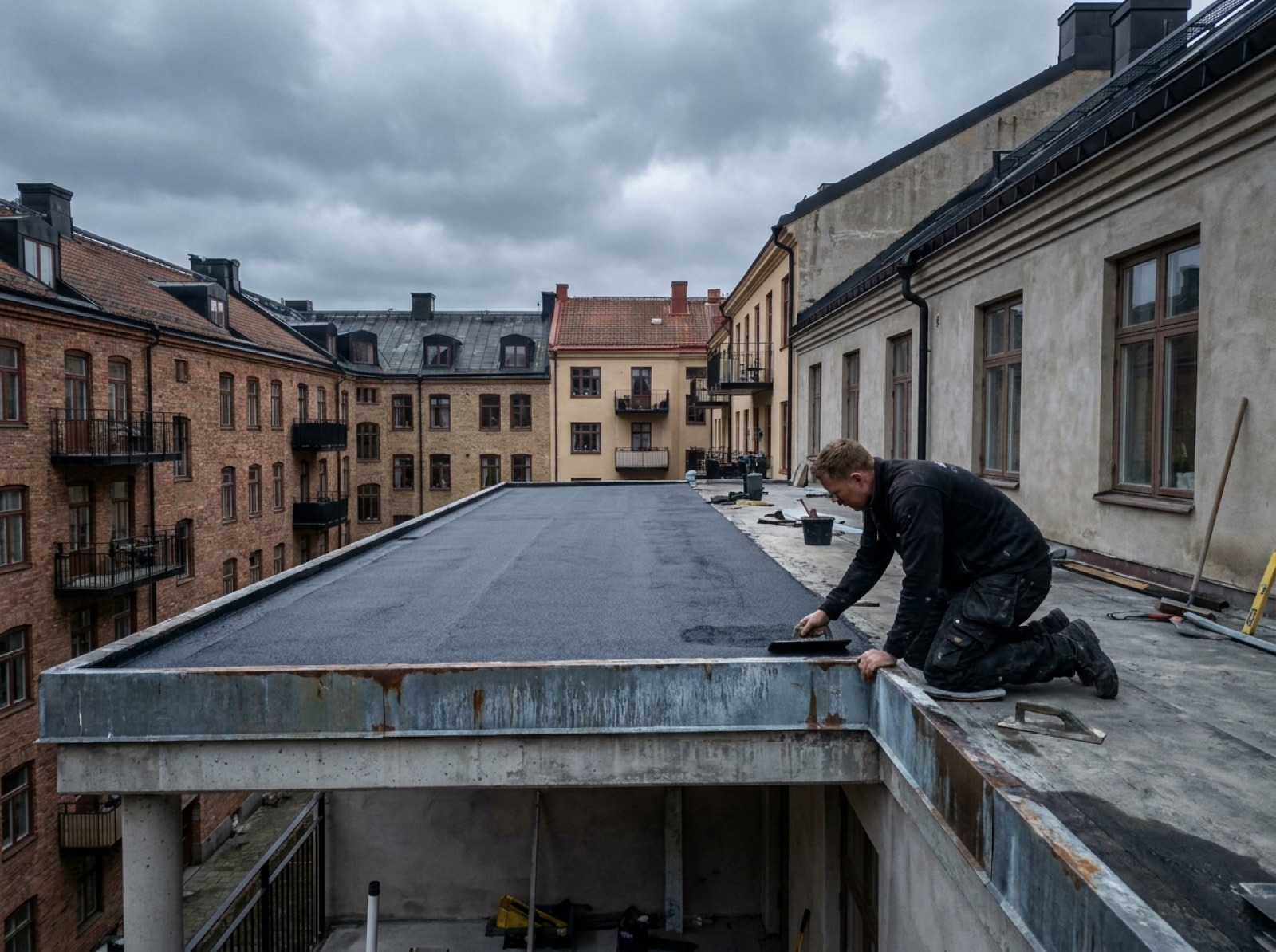 Takterrass med nylagd gjutasfalt